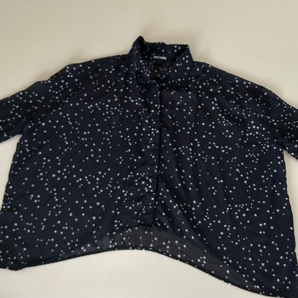 Hot Topic Button Down long sleeve Women Shirt. Oversized. Size SM - Picture 3 of 7